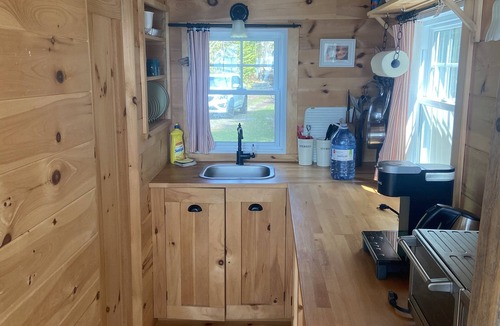 Colborne Cabin | Tiny House Big View