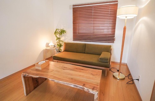Odawara Apartment | Tipy records inn nook