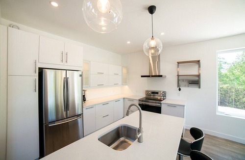 Northern Bruce Peninsula Cottage | Tobermory Modern Waterfront Escape w/kayaks!