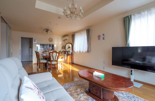 Nishikoiwa Villa | Tokyo Koiwa European Villa 4 Bedrooms 2 WC 1EV Haneda Narita Direct Max 8 Guests