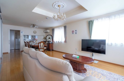 Nishikoiwa Villa | Tokyo Koiwa European Villa 4 Bedrooms 2 WC 1EV Haneda Narita Direct Max 8 Guests