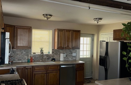 Cayuga Apartment | Tom’s Lake Views- Charming 2bedroom Apt nestled in the heart of the Finger lakes