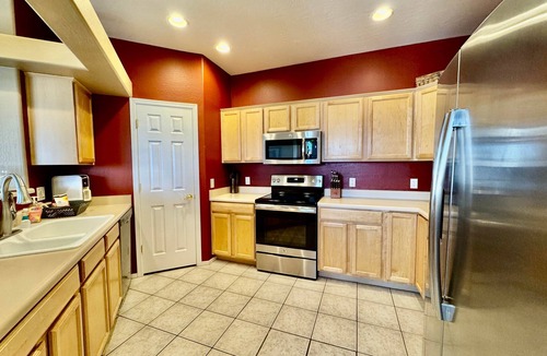 Rancho Vistoso Apartment | Top-Floor Oro Valley Condo: Views, Pool & Spa