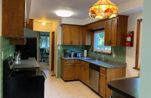 Morningside House | Toronto 4 Bedroom House Spacious Clean Beautiful Private Convenient Location