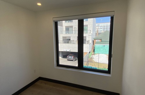 Upper Beaches House | Toronto Beaches 2 Bedroom Laneway House