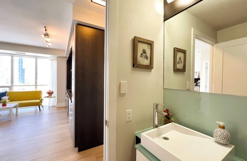 CityPlace Apartment | Toronto DT Roger Center 3B+2B King bed free parking condo