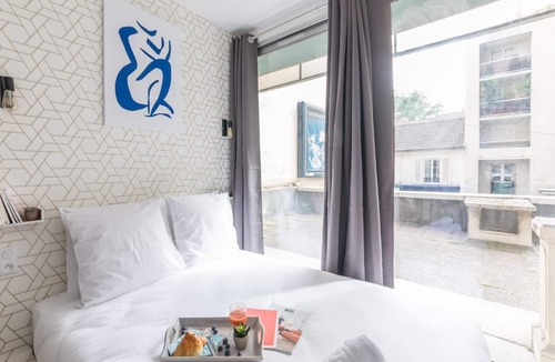 15th Arrondissement Apartment | Tour Eiffel - Saint-Charles 13: cosy flat for 2
