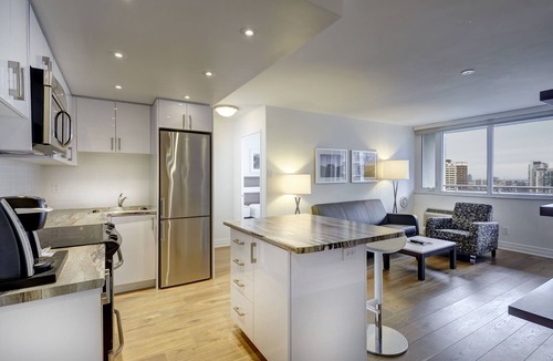Church and Wellesley Hotel | Town Inn Suites Hotel