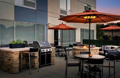 Bairdford Hotel | TownePlace Suites by Marriott Pittsburgh Harmarville