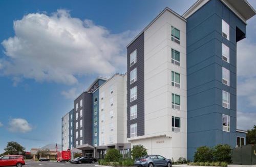 Airport North Hotel | TownePlace Suites by Marriott Orlando Airport
