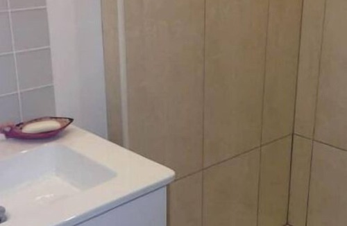 Les Puces de Saint-Ouen Apartment | Townhouse apartment