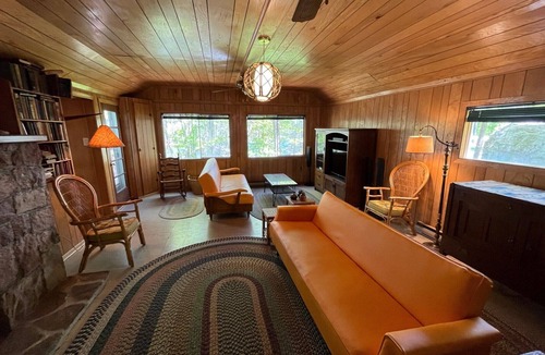 Gravenhurst Cottage | Traditional Lake Muskoka Cottage