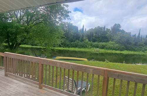 Ryerson Cottage | Tranquil, cozy cottage just steps from the river with miles of boating fun!