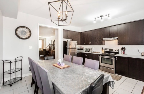 East Credit House | Tranquil Oasis ~ Spacious 4BR ~ Mississauga