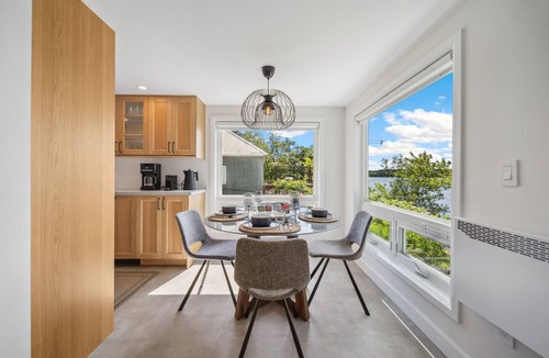 Carden Cottage | Tranquil Private Lakefront Cottage Haven - 1.5 hr from T.O