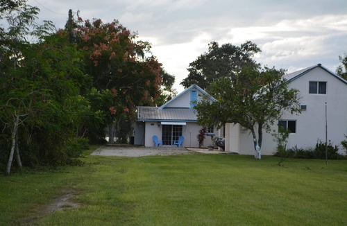 Highland House | Tranquility on Lake Josephine