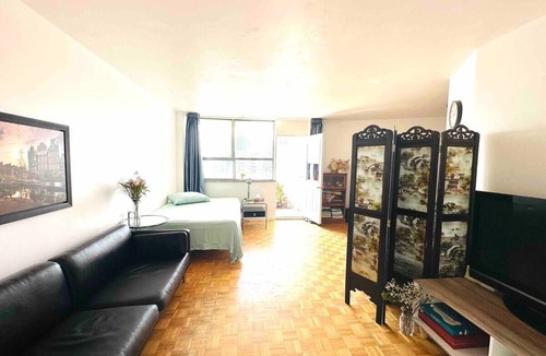 St. James Town Apartment | Traveler's Home