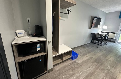 Bracebridge Hotel | Travelodge by Wyndham Bracebridge
