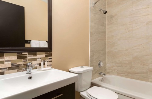 Kenora Hotel | Travelodge by Wyndham Kenora