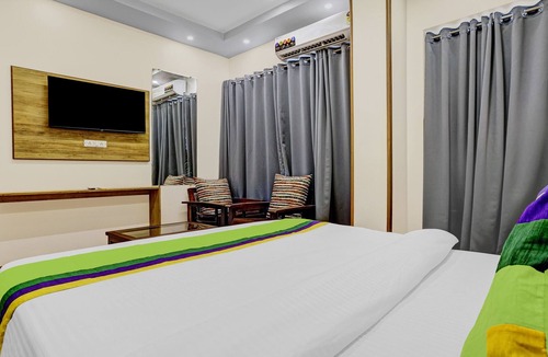 Vile Parle East Hotel | Treebo Trend Freedom Star, Vile Parle