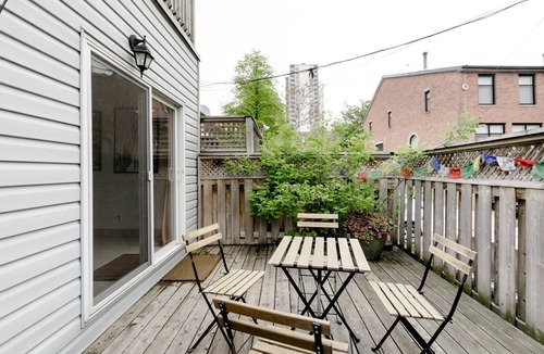 Downtown Toronto House | Treelined street downtown. 100 walk/transit score. Ideal for Work/Life/Family.