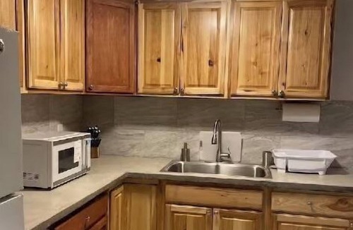 Summit Hill Apartment | Tremendous and unique 3 bedroom apartment