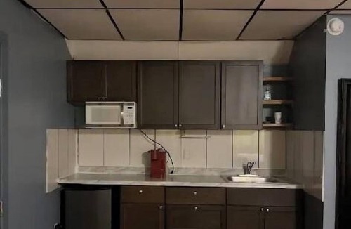 Summit Hill Apartment | Tremendous and unique 3 bedroom apartment