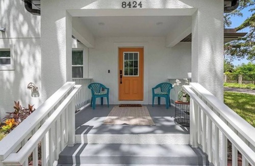 Sulphur Springs Apartment | Trendy 2 bed 2 bath Heart of Tampa Unit B
