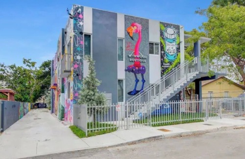 Wynwood Art District Apartment | Trendy Elevated Apt 1BR/2BA - Wynwood near Beach!