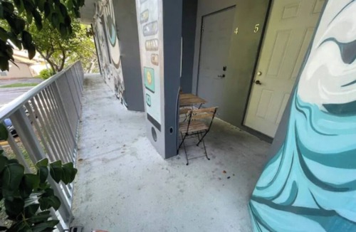 Wynwood Art District Apartment | Trendy Elevated Apt 1BR/2BA - Wynwood near Beach!