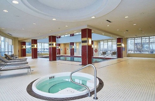 Etobicoke Condo | Trendy Toronto Condo close to airport and downtown!
