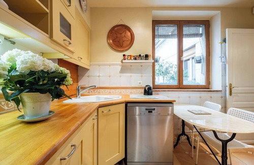 Ternes Apartment | Triumphant Design, by Veeve