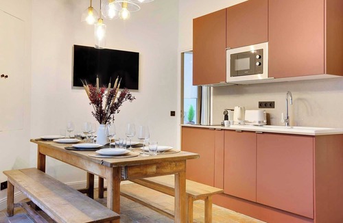 Quartier Sainte-Avoye Apartment | Truly Marais !Set in a passage flowered setting with beautiful colored windows.