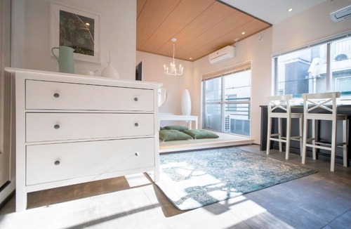 Yanagibashi Hotel | Tsubame Hotel Asakusabashi 3 minutes walk from Asakusabashi Station Near Asakusa, Akihabara, and Ueno Cooking utensils and kitchen washing machine available Direct access to Haneda and Narita airports