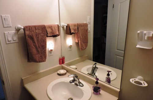 Victoria Harbour Bed & Breakfast | Tucked Inn the Harbour Bed & Breakfast