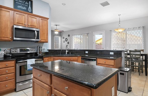 Tucson House | Tucson pool home - pets, putting green, no hidden fees