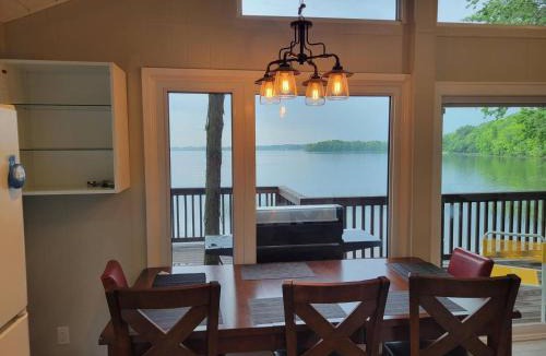 Tweed House | Tweed Lakeview Haven