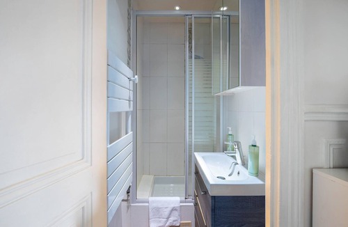 Le Raincy Apartment | Two bedroom at 25 mn from Paris