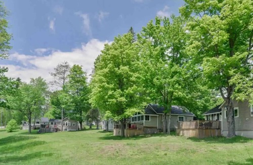 Bala Cottage | Two Bedroom Moon River Cottage