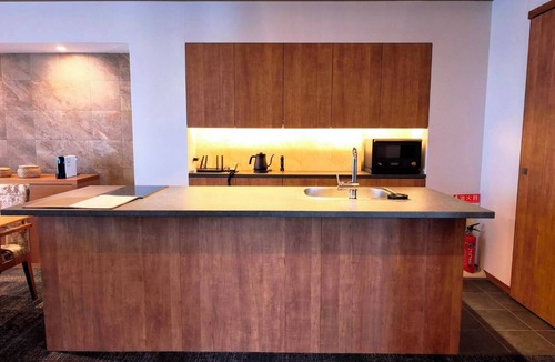 Shimizu Ward Apartment | 'Ulalena
