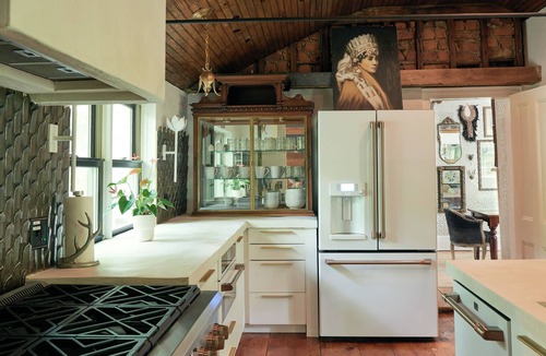 Pine Bush House | Ulster County Farmhouse Near Waterfalls & Winery!