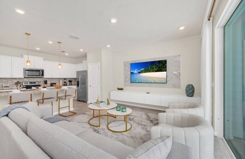 Tuscan Hills Villa | Ultimate 5 Bedroom Windsor Island Resort Pool home