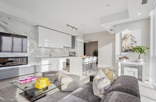 Yorkville Apartment | ULTRA LUX YORKVILLE PENTHOUSE COLLECTION - WALK THE BEST OF TORONTO