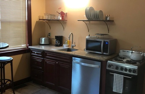 Niskayuna Apartment | Union College , GE, Ellis Hospital and Rivers Casino