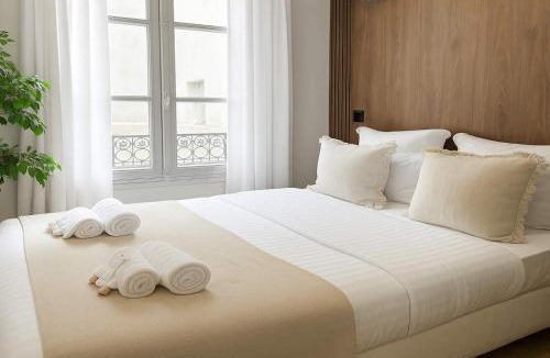 Quartier Sainte-Avoye Apartment | Unique Flat near Louvre & Palais Royal