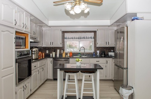 Astorville House | Unique romantic Waterfront home for long stay only