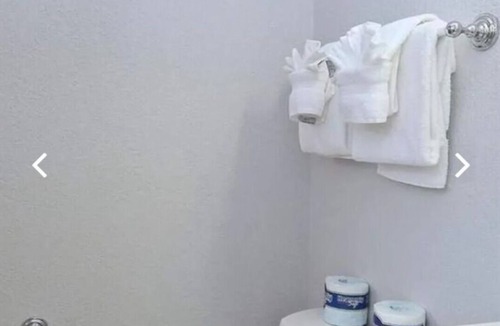 Nokomis Hotel | Unit 23: Deluxe Beachfront Suite
