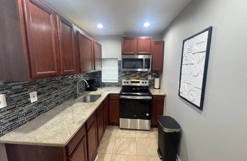 University City Apartment | University 1 bedroom, kitchen , living room,#3.