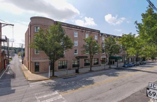 Shippensburg Hotel | University Hotel & Suites Shippensburg, Trademark by Wyndham