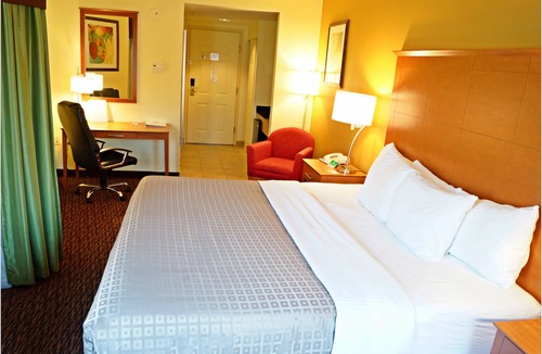 Shippensburg Hotel | University Hotel & Suites Shippensburg, Trademark by Wyndham